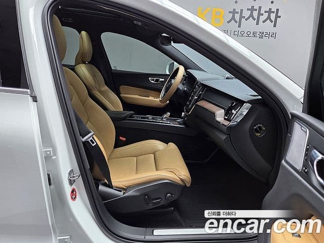 Volvo XC60 2세대 T8 Inscription, 2021 13