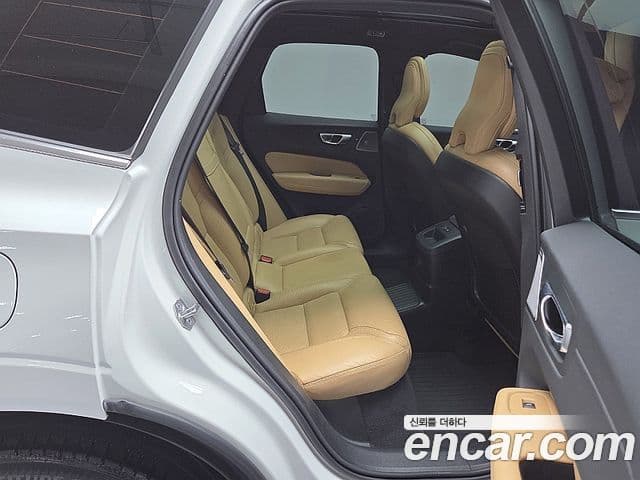 Volvo XC60 2세대 T8 Inscription, 2021 15