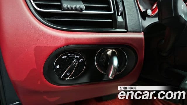 Porsche Macan 95B, 2024 13