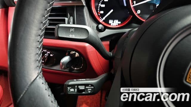 Porsche Macan 95B, 2024 14