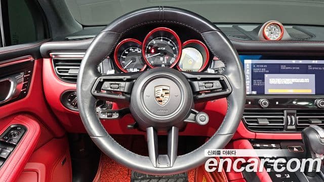 Porsche Macan 95B, 2024 15