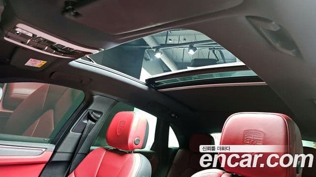 Porsche Macan 95B, 2024 18