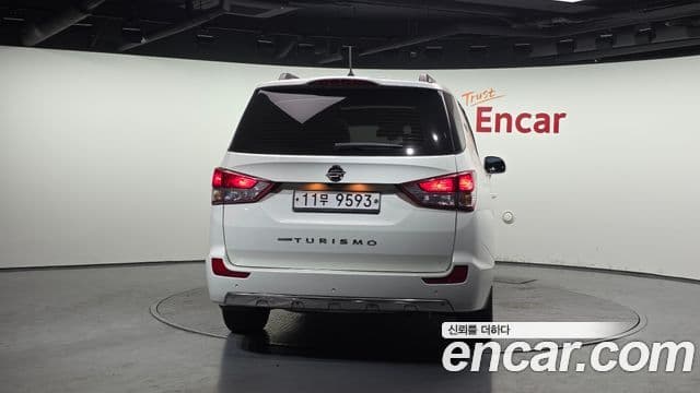 KG모빌리티(SsangYong) Korando 투리스모 4WD Extreme 9인승, 2015 4