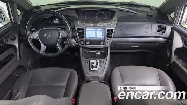 KG모빌리티(SsangYong) Korando 투리스모 4WD Extreme 9인승, 2015 7