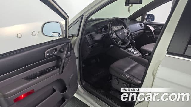 KG모빌리티(SsangYong) Korando 투리스모 4WD Extreme 9인승, 2015 11