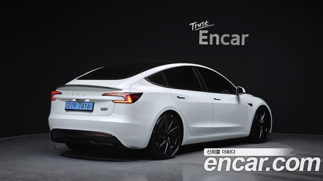 Tesla модель 3 performance, 2024 2