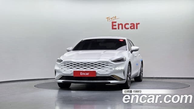 Kia K8 Signature, 2023 3