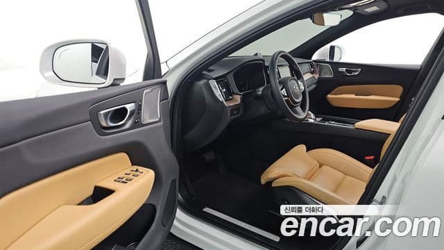 Volvo XC60 2세대 B6 Ultimate Bright, 2024 10