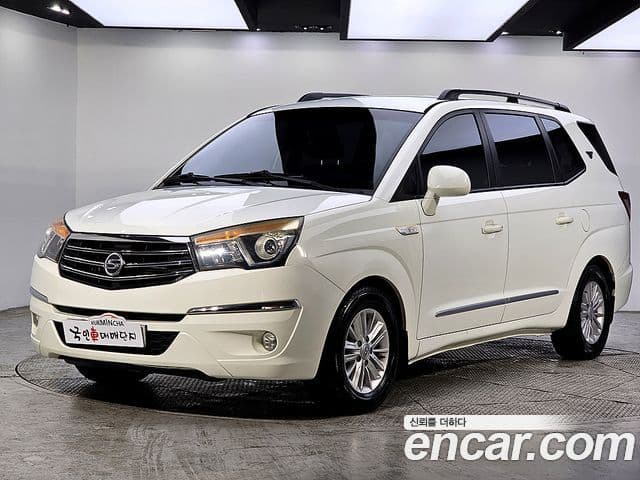 KG모빌리티(SsangYong) Korando 투리스모 2WD GT 11인승, 2014 1