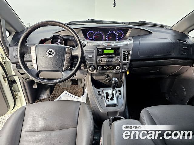 KG모빌리티(SsangYong) Korando 투리스모 2WD GT 11인승, 2014 все фото
