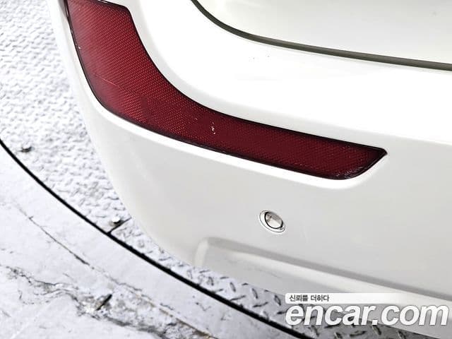 KG모빌리티(SsangYong) Korando 투리스모 2WD GT 11인승, 2014 16