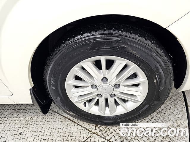 KG모빌리티(SsangYong) Korando 투리스모 2WD GT 11인승, 2014 20