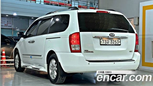 Kia Carnival R Premium, 2013 6