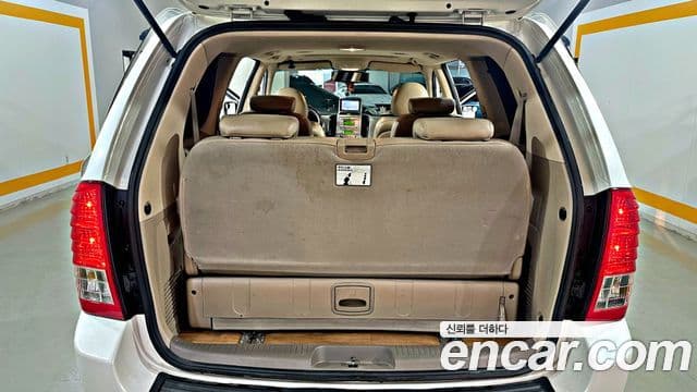 Kia Carnival R Premium, 2013 18