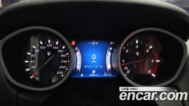 Maserati 기블리 3세대, 2015 8