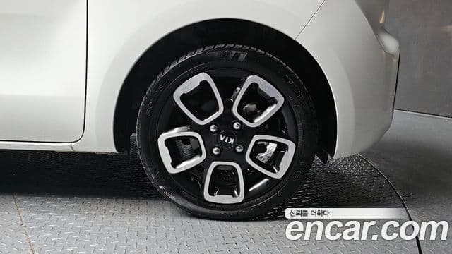 Kia The / новый New Ray Prestige, 2019 все фото