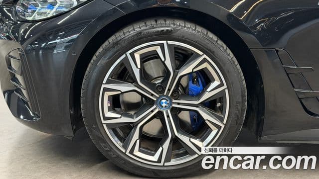BMW i4 eDrive40 M Sport Pro, 2024 все фото