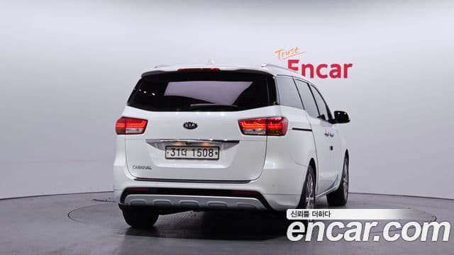 Kia All New Carnival Prestige, 2018 4