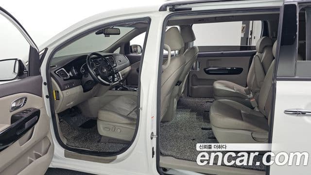 Kia All New Carnival Prestige, 2018 10