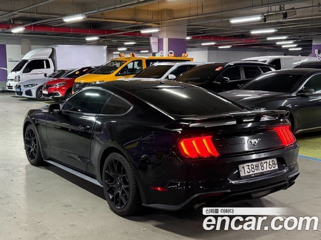 Ford Mustang купе, 2019 4