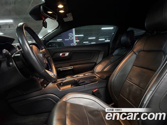 Ford Mustang купе, 2019 все фото