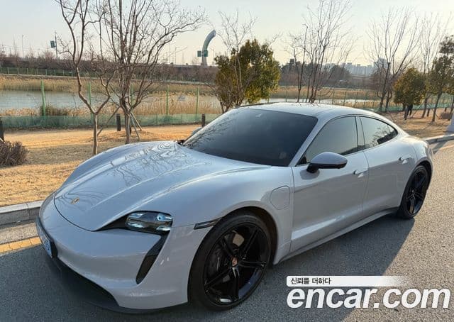 Porsche 타이칸 базовый, 2022 1
