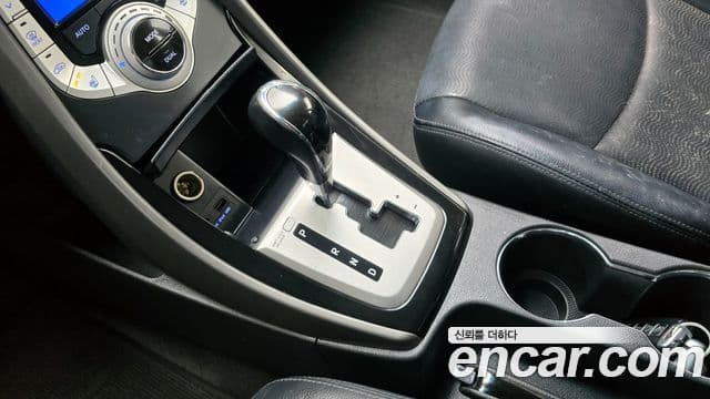 Hyundai Avante MD Premier, 2011 9