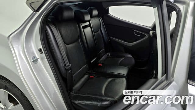 Hyundai Avante MD Premier, 2011 12