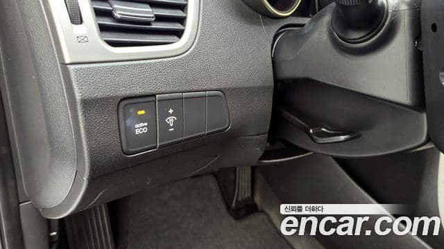 Hyundai Avante MD Premier, 2011 15