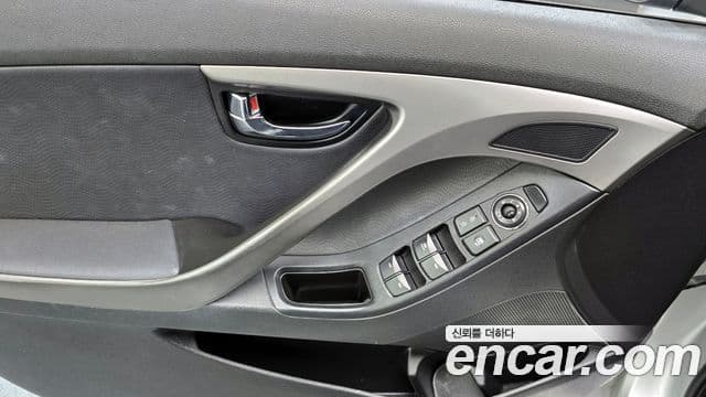 Hyundai Avante MD Premier, 2011 17