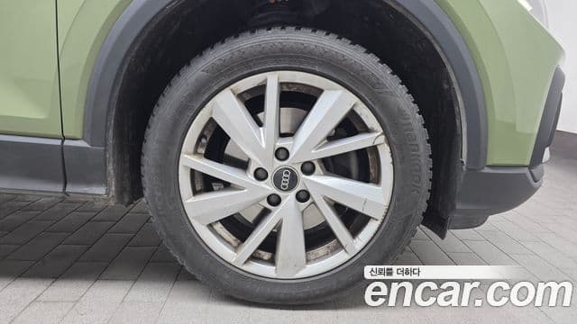 Audi Q2, 2023 все фото