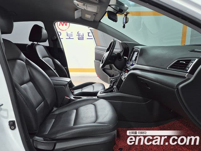 Hyundai Avante AD 1.6 GDI Value Plus, 2017 10