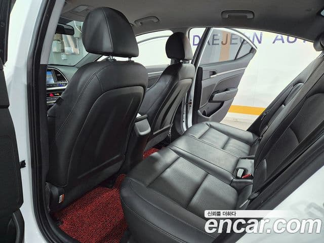 Hyundai Avante AD 1.6 GDI Value Plus, 2017 15