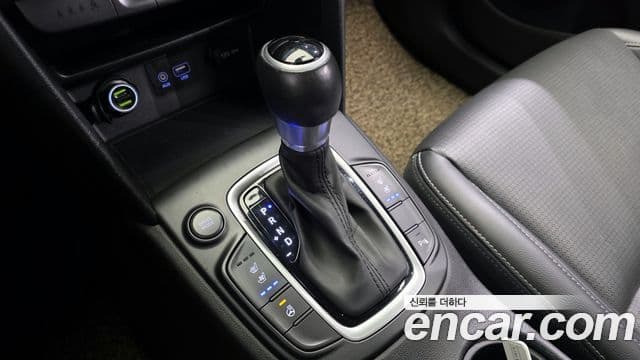 Hyundai Kona Modern Art, 2018 9