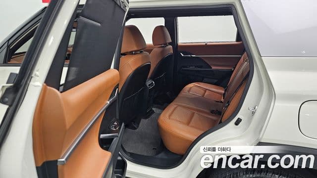 KG모빌리티(SsangYong) Torres T7, 2024 10