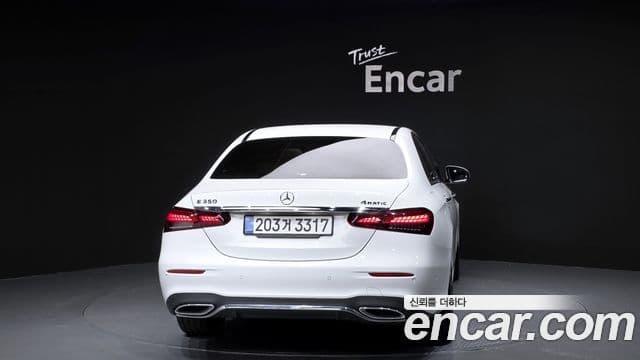 Mercedes-Benz E-класс W213 AMG Line, 2023 4