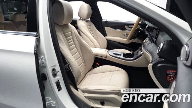 Mercedes-Benz E-класс W213 AMG Line, 2023 10