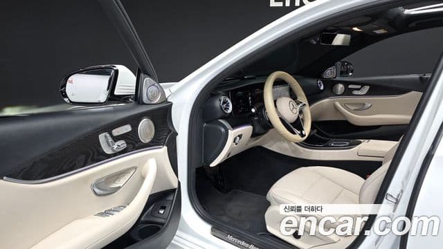 Mercedes-Benz E-класс W213 AMG Line, 2023 11
