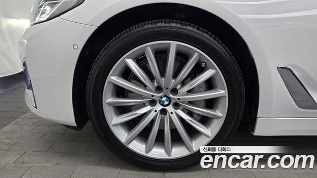 BMW 5시리즈 (G30) Luxury, 2023 все фото