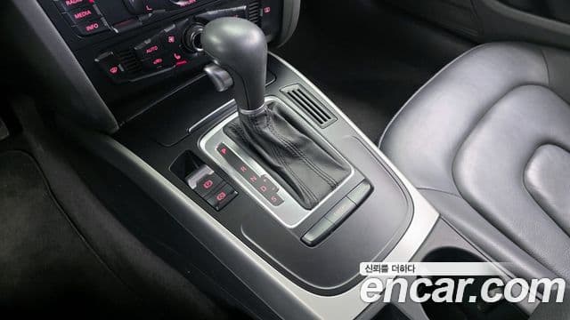 Audi New A4 B8, 2010 9