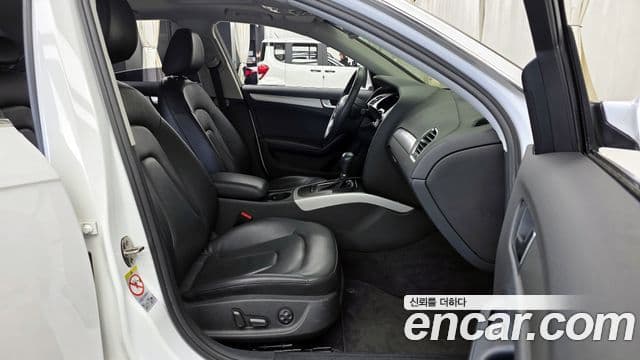 Audi New A4 B8, 2010 11