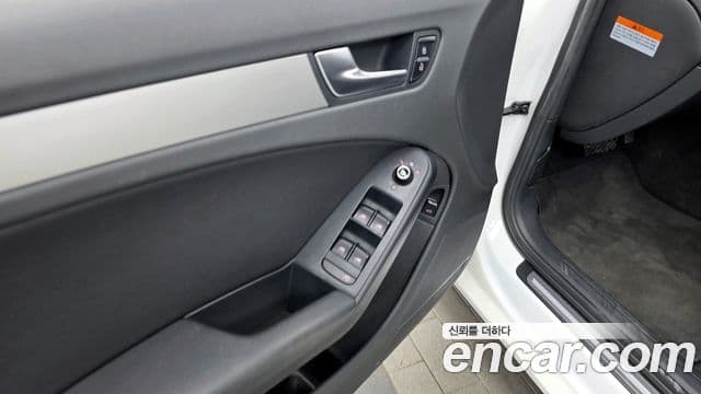 Audi New A4 B8, 2010 16