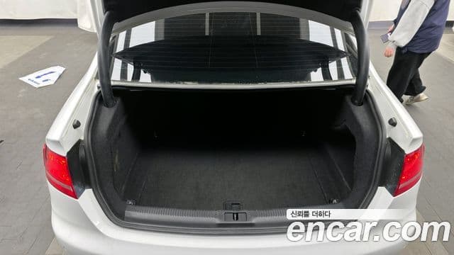 Audi New A4 B8, 2010 20