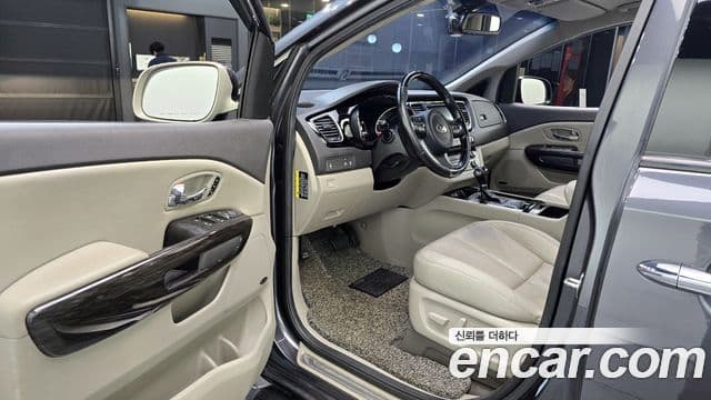 Kia All New Carnival President, 2016 11