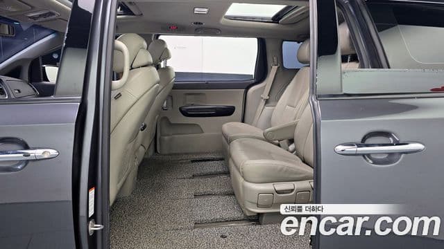 Kia All New Carnival President, 2016 12