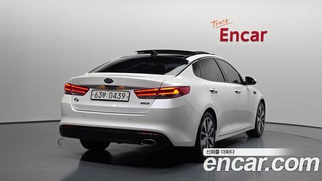 Kia K5 2세대 Signature, 2017 2