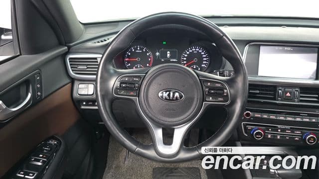 Kia K5 2세대 Signature, 2017 13