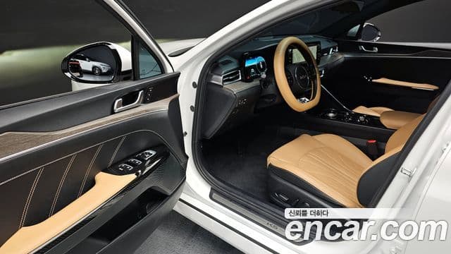 Kia K5 3세대 Signature, 2023 11