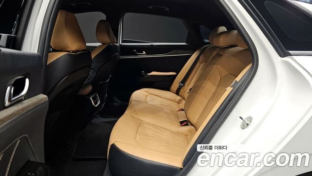 Kia K5 3세대 Signature, 2023 12