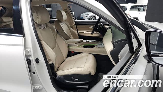 Genesis GV70, 2023 10